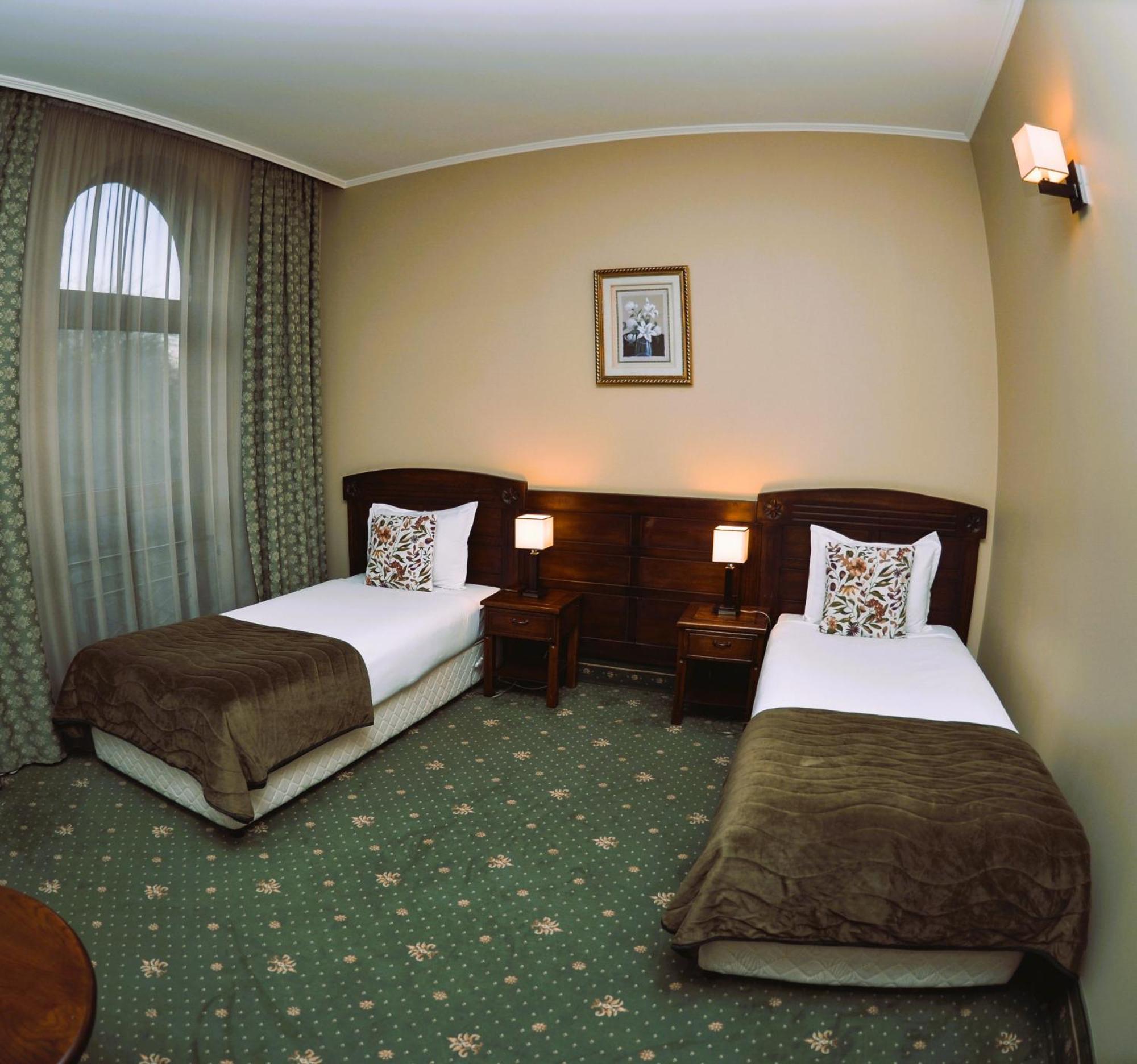 Retro Hotel Хасково Экстерьер фото