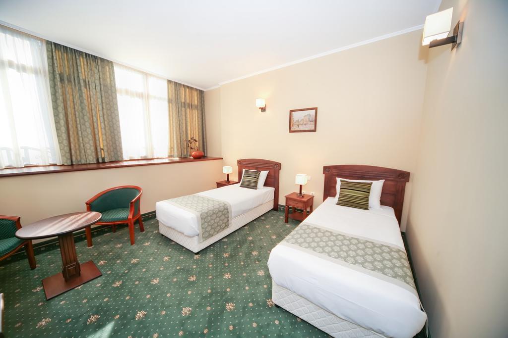 Retro Hotel Хасково Номер фото